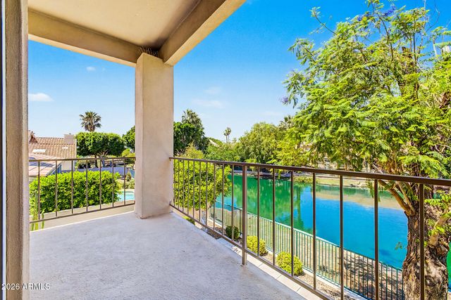 5812 W DEL LAGO Circle, Glendale, AZ 85308