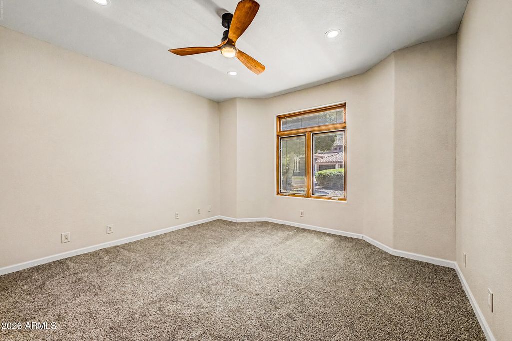 Image 38 of property listing at 5812 W DEL LAGO Circle, Glendale, AZ 85308