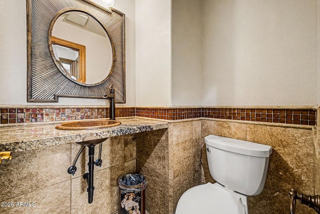 Image 39 of property listing at 5812 W DEL LAGO Circle, Glendale, AZ 85308