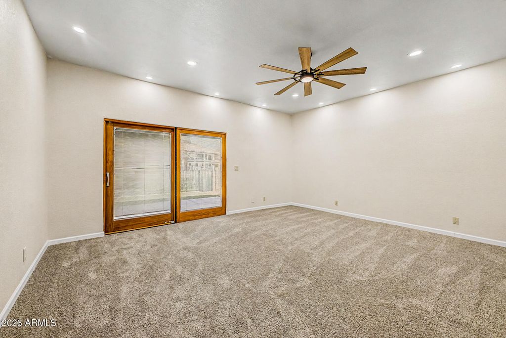 Image 41 of property listing at 5812 W DEL LAGO Circle, Glendale, AZ 85308