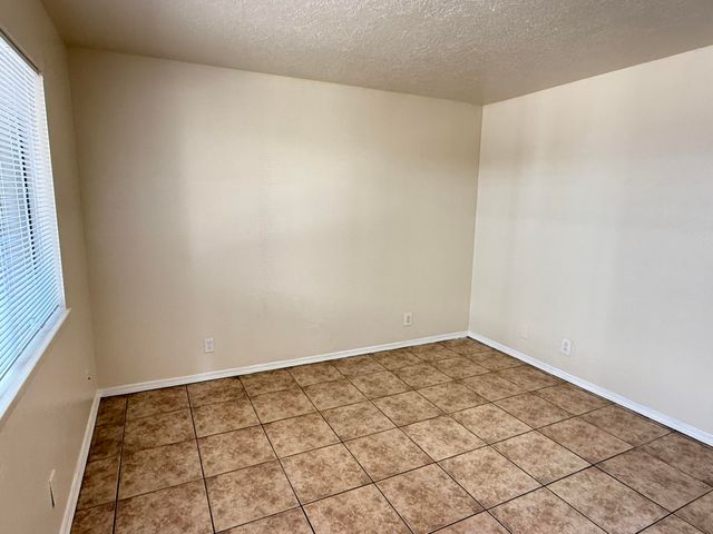 301 Grove Street NE, Albuquerque, NM 87108