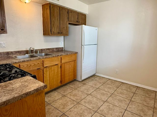301 Grove Street NE, Albuquerque, NM 87108