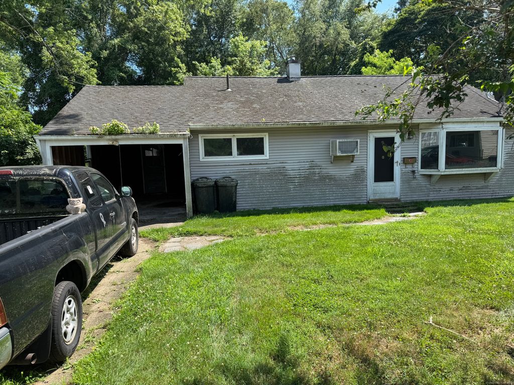 7 Carole Court, Groton, CT 06340