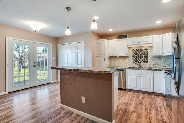 5300 Ragan Drive, The Colony, TX 75056