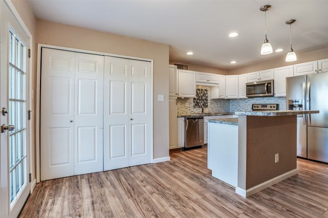 5300 Ragan Drive, The Colony, TX 75056