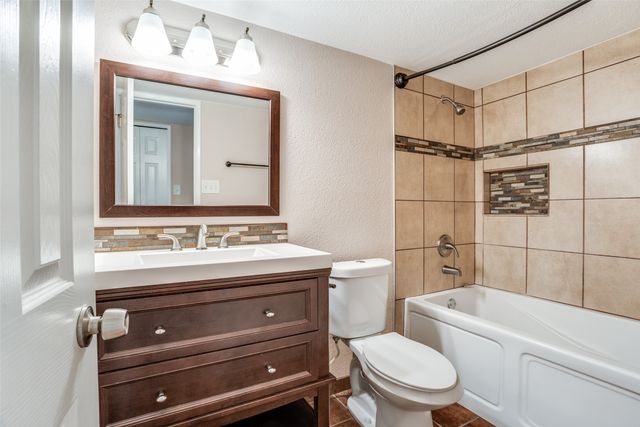 5300 Ragan Drive, The Colony, TX 75056