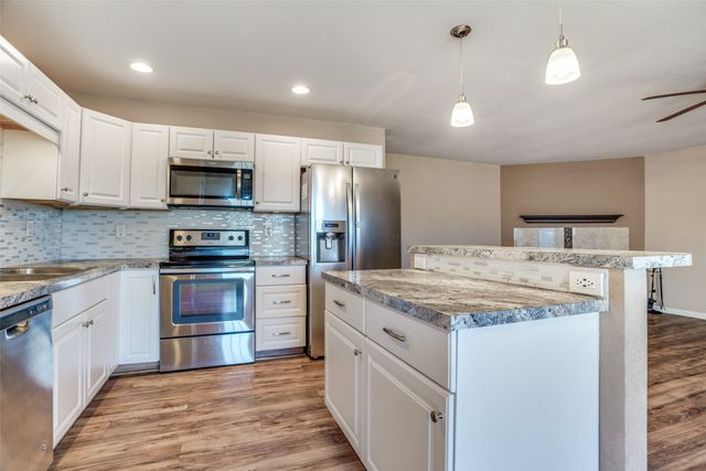 5300 Ragan Drive, The Colony, TX 75056