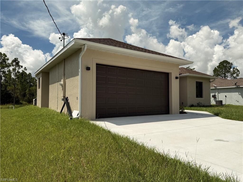 469 Woodman DR, LEHIGH ACRES, FL 33972 — photo 2