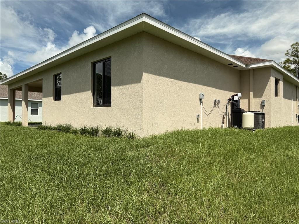 469 Woodman DR, LEHIGH ACRES, FL 33972 — photo 4
