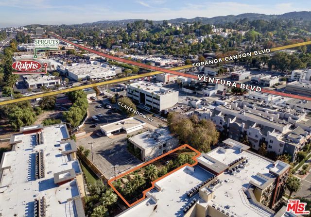 22045 Clarendon Street, Woodland Hills (los Angeles), CA 91367