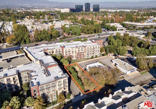 22045 Clarendon Street, Woodland Hills (los Angeles), CA 91367