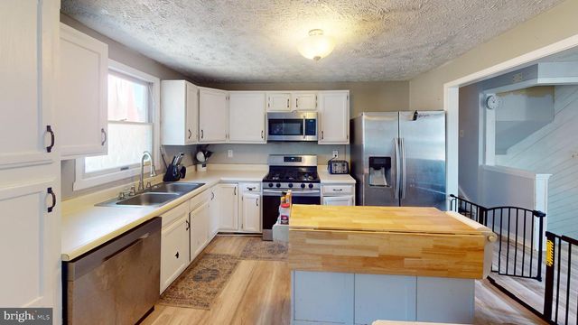 37 DECATUR LN, Sicklerville, NJ 08081