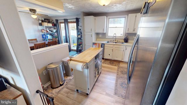 37 DECATUR LN, Sicklerville, NJ 08081