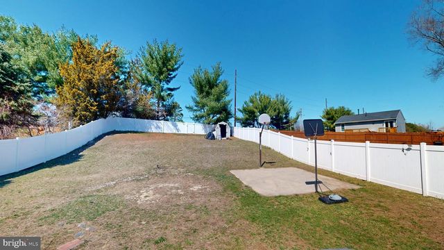 37 DECATUR LN, Sicklerville, NJ 08081