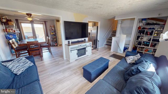 37 DECATUR LN, Sicklerville, NJ 08081