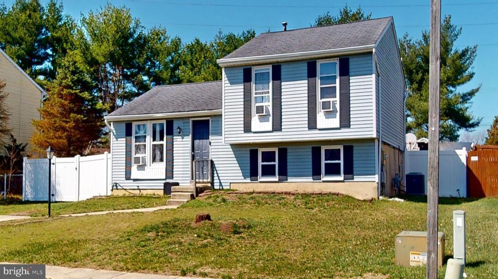 37 DECATUR LN, Sicklerville, NJ 08081