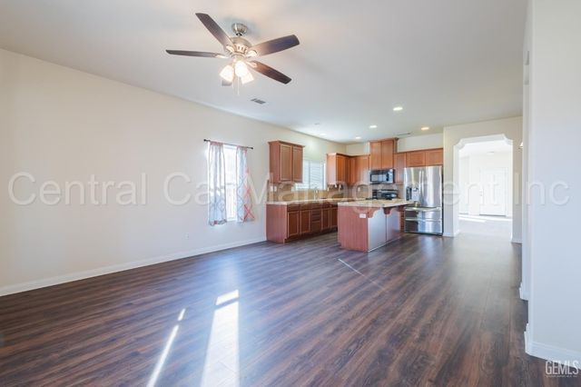 2316 Macau Street, Bakersfield, CA 93313