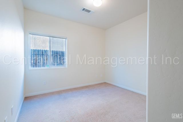 2316 Macau Street, Bakersfield, CA 93313