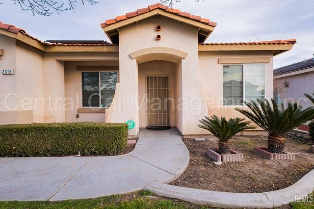 2316 Macau Street, Bakersfield, CA 93313