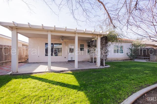 2316 Macau Street, Bakersfield, CA 93313