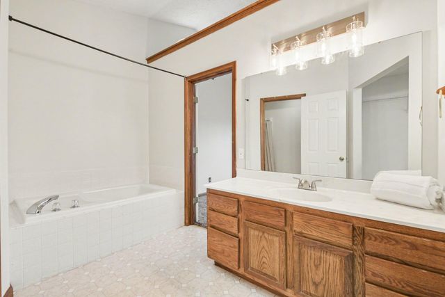 1812 Mountainview Court, Florence, KY 41042