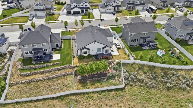 9132 S RIDGE PEAK DR, West Jordan, UT 84081