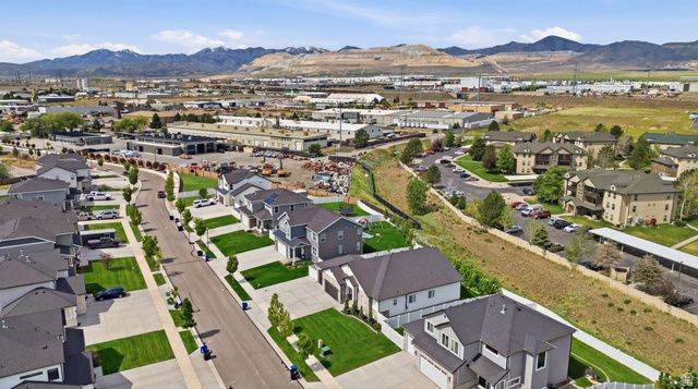 9132 S RIDGE PEAK DR, West Jordan, UT 84081