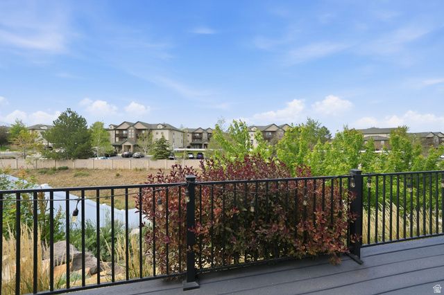 9132 S RIDGE PEAK DR, West Jordan, UT 84081