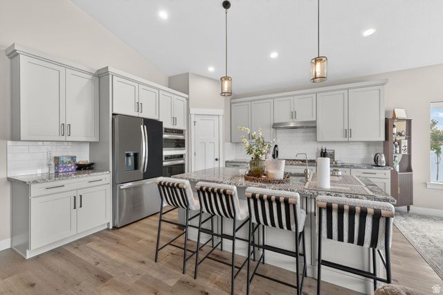 9132 S RIDGE PEAK DR, West Jordan, UT 84081