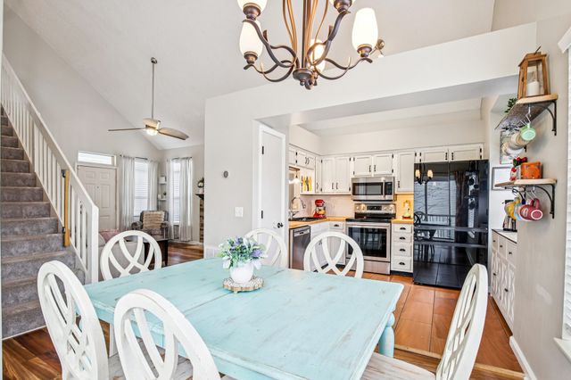 5611 Royal Ct, Hermitage, TN 37076