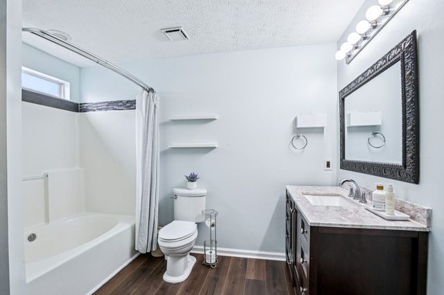 5611 Royal Ct, Hermitage, TN 37076