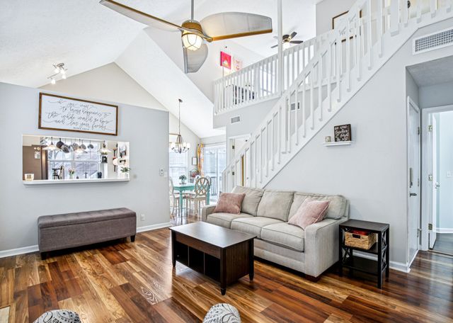 5611 Royal Ct, Hermitage, TN 37076