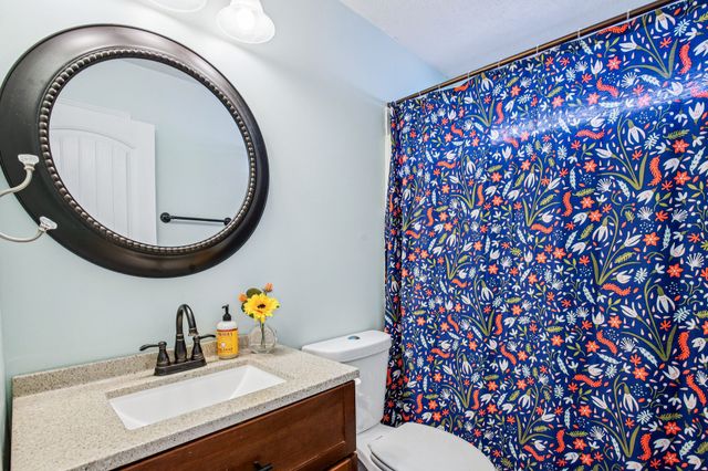 5611 Royal Ct, Hermitage, TN 37076