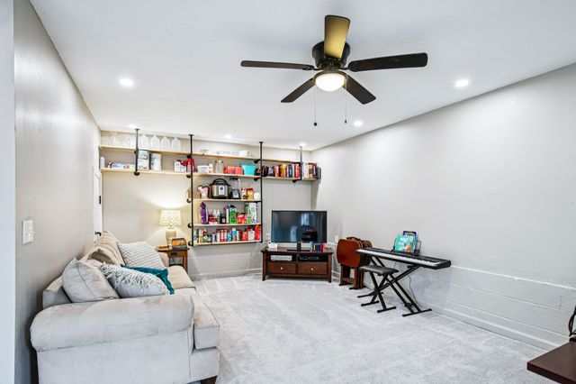 5611 Royal Ct, Hermitage, TN 37076