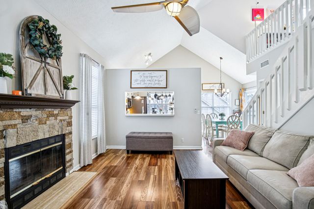 5611 Royal Ct, Hermitage, TN 37076