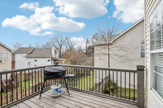 5611 Royal Ct, Hermitage, TN 37076