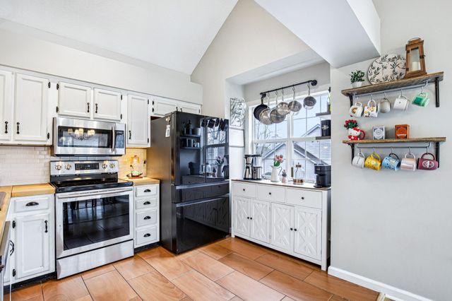 5611 Royal Ct, Hermitage, TN 37076