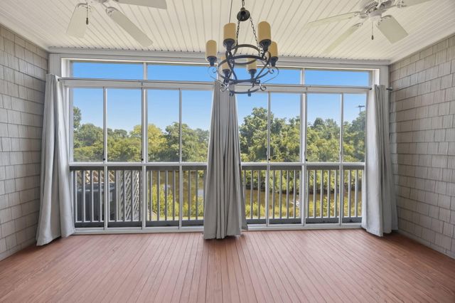 1601 Hopeman Lane, Mount Pleasant, SC 29466