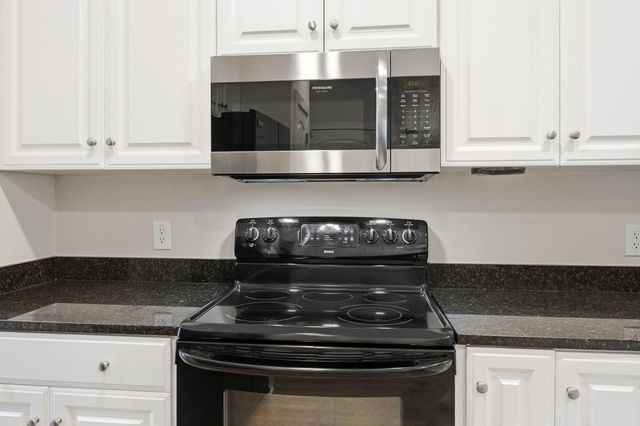 1601 Hopeman Lane, Mount Pleasant, SC 29466