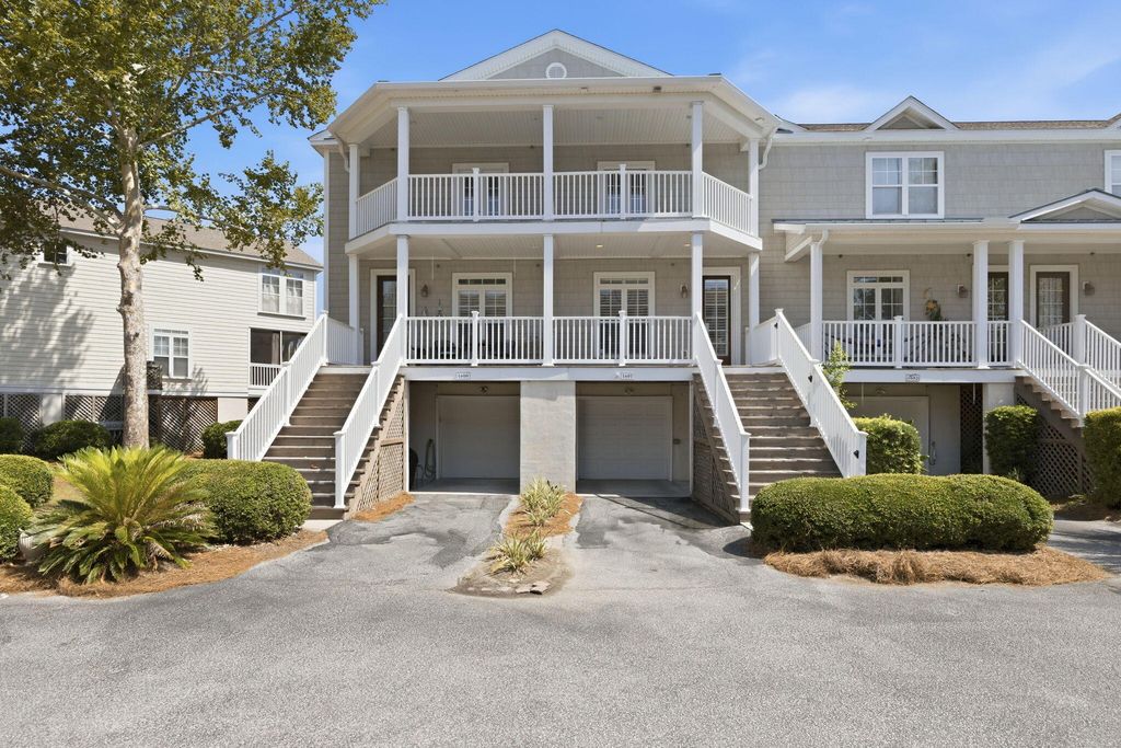 1601 Hopeman Lane, Mount Pleasant, SC 29466