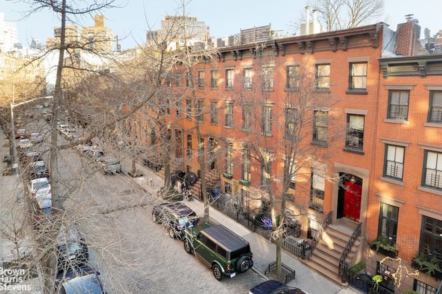 258 W 12TH Street, New York City, NY 10014