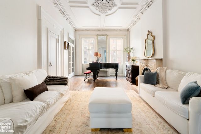 258 W 12TH Street, New York City, NY 10014