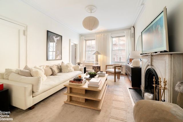 258 W 12TH Street, New York City, NY 10014