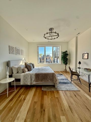 2651 W Augusta Boulevard 3, Chicago, IL 60622