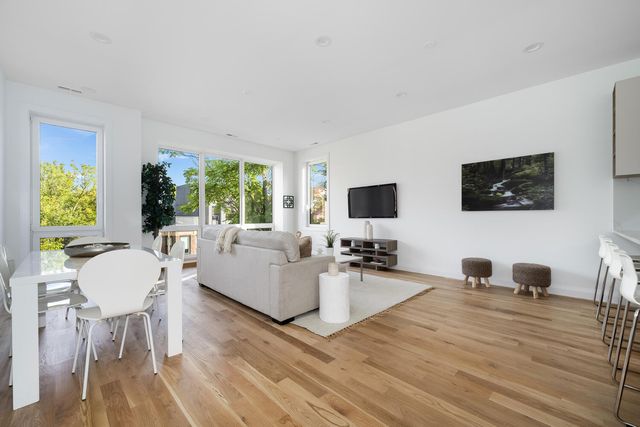 2651 W Augusta Boulevard 3, Chicago, IL 60622