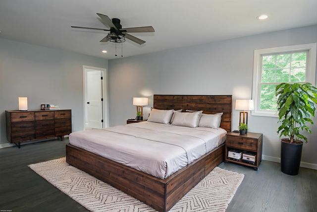 155 Old Common Road, Wethersfield, CT 06109