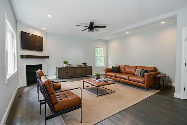 155 Old Common Road, Wethersfield, CT 06109