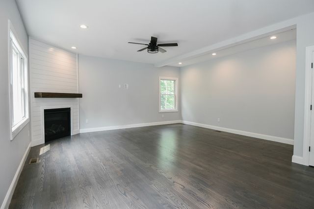 155 Old Common Road, Wethersfield, CT 06109