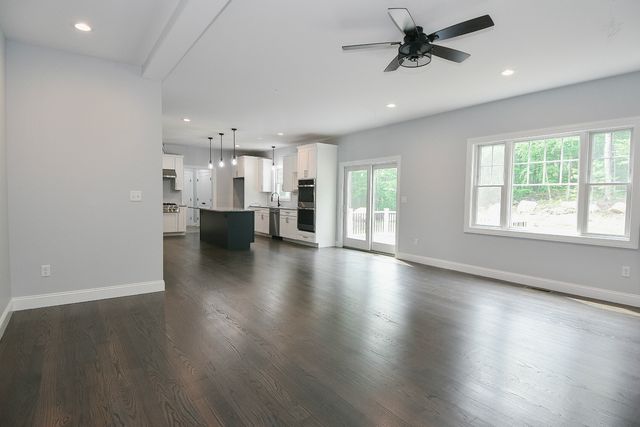 155 Old Common Road, Wethersfield, CT 06109