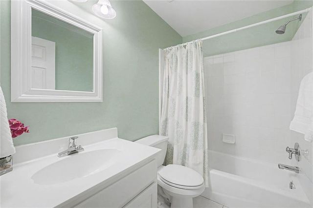 5264 Fleur De Lis Court, Dunwoody, GA 30360